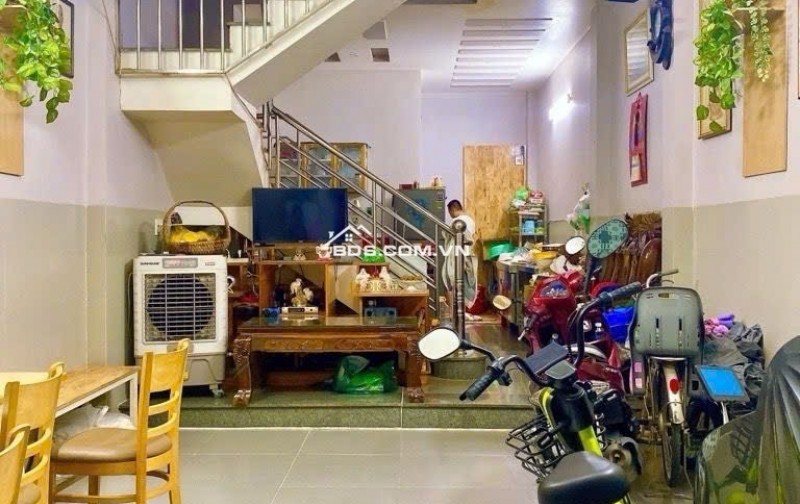  BÁN NHÀ 52m² - 3 TẦNG - BTCT – HẺM Ô TÔ - LINH ĐÔNG THỦ ĐỨC