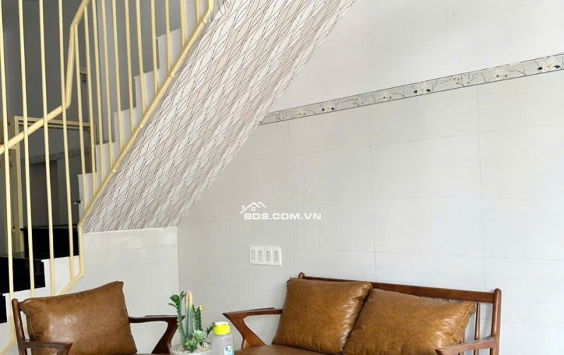 Chính chủ  Bán dãy trọ diện tích khủng, vị trí đẹp, thu nhập tốt ngay UBND huyện Bình Chánh