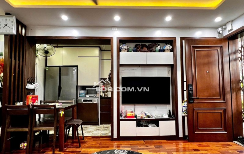 Bán tập thể Thái Thịnh mặt phố , tầng thấp , diện tích rộng – 4.8 tỷ