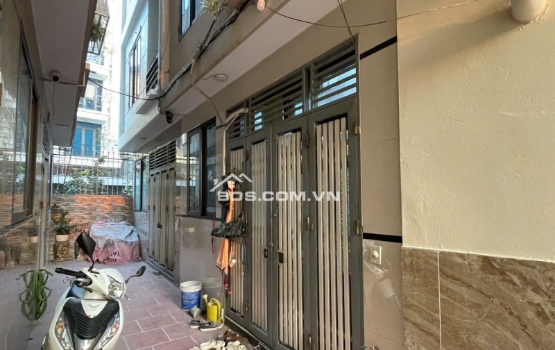 BÁN NHÀ Ỷ LA – DƯƠNG NỘI – 31M2 – MT 4.2m- 3 Ngủ - Cách ô tô 5m- 5.9 tỷ.