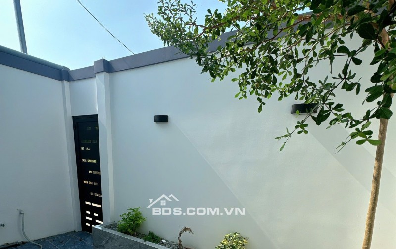 Bán nhà mới xây đường oto xã Bình Phú,Gía 1,5 tỷ