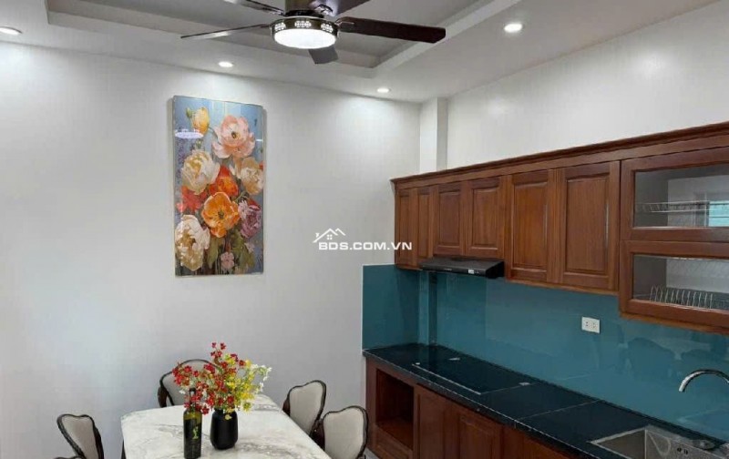 LÔ Góc- Kinh DOANH, Ô Tô Tránh Thượng CÁT, Nhà 5 Tầng THANG MÁY Diện Tích 42 M2 Giá Nhỉnh 7 Tỷ.