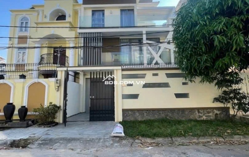 Chính chủ bán gấp biêt thự Khu người ở Vĩnh Lộc - quận Bình Tân