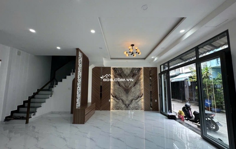 Nhà lô góc hai mặt tiền kết cấu 4 tầng, hẻm xe hơi 5m nhà mới siêu đẹp siêu hiếm