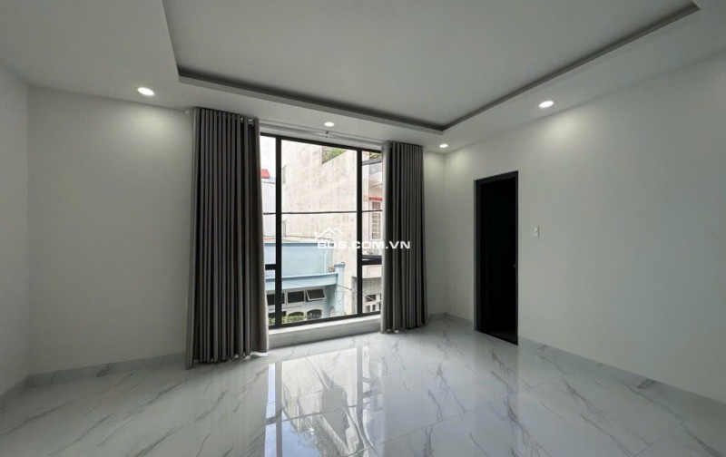 Nhà lô góc hai mặt tiền kết cấu 4 tầng, hẻm xe hơi 5m nhà mới siêu đẹp siêu hiếm