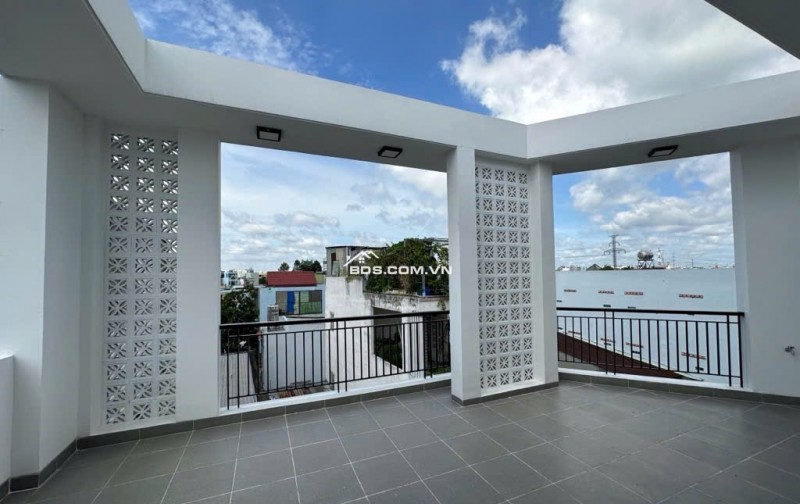 Nhà lô góc hai mặt tiền kết cấu 4 tầng, hẻm xe hơi 5m nhà mới siêu đẹp siêu hiếm