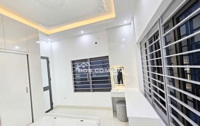 Bán Nhà Tổ 11 Yên Nghĩa – 34m2 , 3 tầng – lô góc , mặt ngõ – nhỉnh 6 tỷ