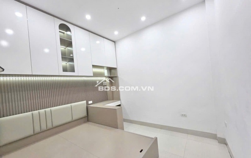 Bán Nhà Tổ 11 Yên Nghĩa – 34m2 , 3 tầng – lô góc , mặt ngõ – nhỉnh 6 tỷ