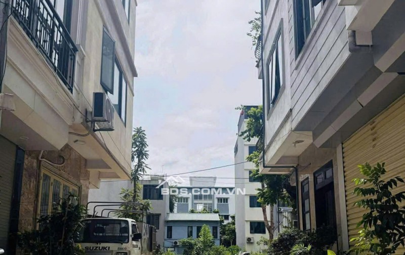 PHÂN LÔ TĐC NGỌC THỤY - SIÊU HIẾM CÓ - DT 30M GIÁ CHỈ HƠN 9 TỶ