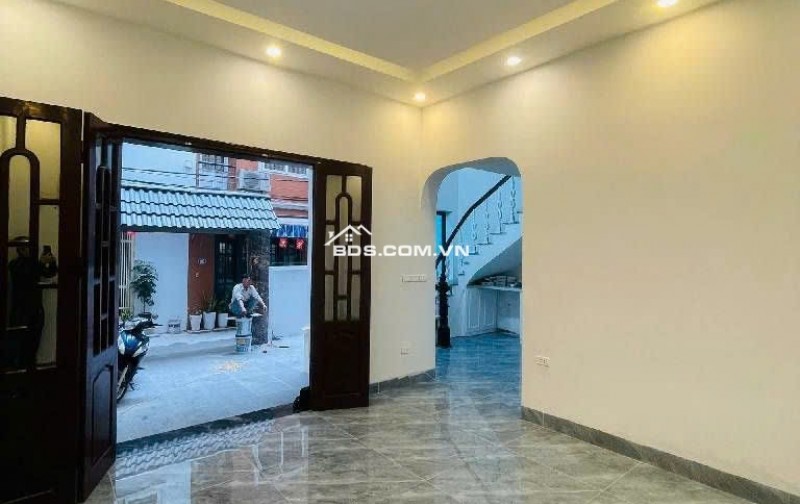 BIỆT THỰ THU NHỎ - MẶT TIỀN QUYỀN LỰC - GẦN PHỐ - HƯỞNG TRỌN TIỆN ÍCH TÂY HỒ - GIÁ TRỊ TĂNG NHANH NHỜ HIỆU ỨNG ĐẠI LỘ CẢNH QUAN VEN SÔNG HỒNG