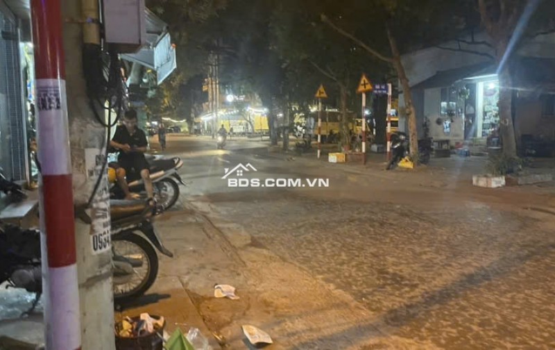 BÁN GẤP NHÀ TÂY TRÀ Ô TÔ 7 CHỖ ĐỖ CỔNG, NHÀ ĐẸP GẦN PHỐ GẦN CHỢ 32M GIÁ 8.9 TỶ