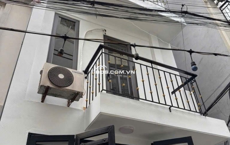 BÁN NHÀ LĨNH NAM Ô TÔ CÁCH 20M GẦN CHỢ, GẦN TRƯỜNG ĐẠI HỌC 32M GIÁ YÊU THƯƠNG