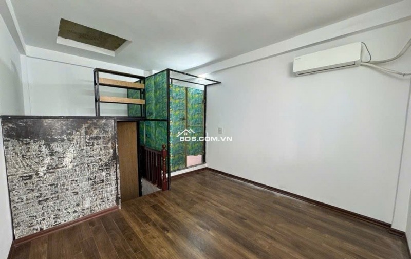 BÁN NHÀ LĨNH NAM Ô TÔ CÁCH 20M GẦN CHỢ, GẦN TRƯỜNG ĐẠI HỌC 32M GIÁ YÊU THƯƠNG