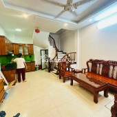 Bán Nhà Lô Góc, Gần Phố, Dương Văn Bé, Hai Bà Trưng 33/41m, 5 tầng, mt 4.6m, giá 8.6 tỷ.