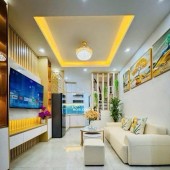 Bán Nhà Phố Hồng Hà, Hoàn Kiếm 22m, 5 tầng, mt 3.3m, giá 6.28 tỷ.