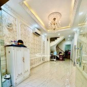 Nhà đẹp lung linh ngay trung tâm Q.10 - Hoà Hảo -5 tầng- 6PN 6WC giá chỉ 8ty6