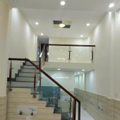 Gấp, gấp, bán nhà chính chủ 1ty800tr,dtich 3,7x17m2, đường Trần Thị Bốc, Hóc Môn