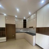 B.Á.N NHÀ TRUNG TÂM BA ĐÌNH 33M - 4 TẦNG VỊ TRÍ ĐẸP - MẶT PHỐ HOÀNG HOA THÁM - KINH DOANH TỐT