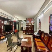 Nhà mặt tiền kinh doanh đa nghề ngay quận 1 trung tâm