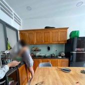 Căn hộ Nam Kỳ Khởi Nghĩa, 97m2, 2 Phòng ngủ, 1 Tolet, 11tr/th. Thang Bộ.