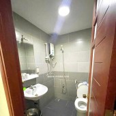 Căn hộ Nam Kỹ Khởi Nghĩa, Q3, 97m2, 2PN, 1WC, Thang bộ, 10tr5/th.
