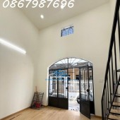 Bán nhà hẻm Phước Long, Nam Nha Trang, giá chỉ 2,35 tỷ, tiềm năng phát triển cao, LH ngay