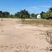 Đất Long An diện tích 11168.3 m² giá siêu hời. Vị trí đất nằm tại mặt đường Quốc Lộ 62.