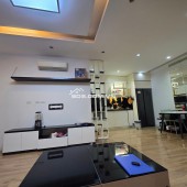 Bán chung cư cao cấp Nguyễn Lương Bằng trung tâm quận , thoáng đãng , gần hồ - 6.8 tỷ