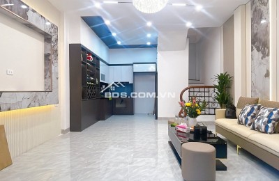 Nhà Đẹp Định Công Thượng, Hoàng Mai 33m, 4 tầng, mt 4.6m, giá 8.8 tỷ.
