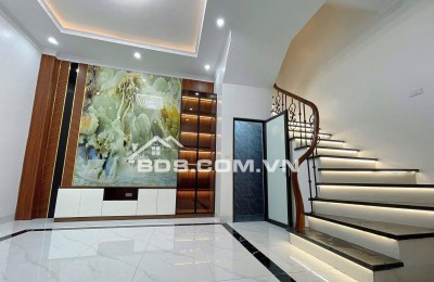 Nhà Đẹp Gần Phố, Duơng Văn Bé, Hai Bà Trưng 33/48m, 5 tầng, mt 4,9m, giá 8.45 tỷ.