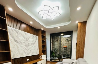 Bán Căn Chung Cư Mi Ni Đường Láng, Đống Đa 70m, tầng 1, giá 3.25 tỷ.