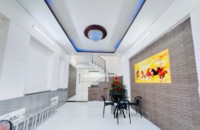 Bán nhà 3 tầng mới keng kiệt 500 Tôn Đản - Diện tích đất 50,4m2