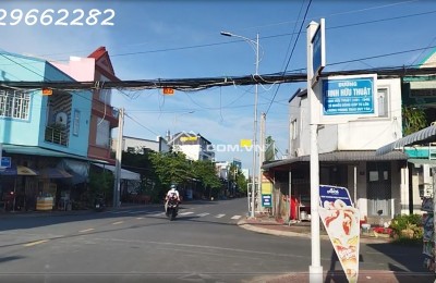 Bán nhà mặt phố Đinh Hữu Thuật, TP Sa Đéc. DT 200m2, 5PN, Sổ Hồng. Giá 5 tỷ.