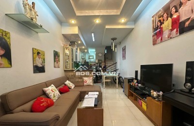 Bán nhà HXH Nguyễn Đình Chiểu Quận 3, ~~40m2 4 tầng đẹp giá nhỉnh 8 tỷ TL