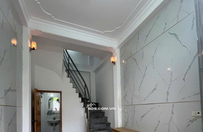 BÁN NHÀ 780 TRIỆU 2.5 TẦNG 20M2 ( HƯỚNG ĐÔNG ) NGÕ NGUYỄN TRÃI