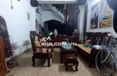 BÁN NHÀ 2.15 TỶ 3 TẦNG 45M2 ( HƯỚNG TÂY ) NGÕ  HÙNG VƯƠNG