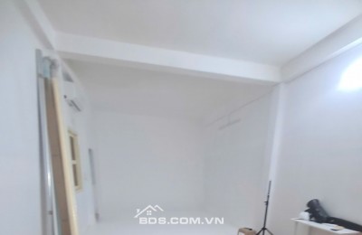 Cho thuê phòng làm việc 50m2 lầu 1 tiện làm editor, designer, quay SP