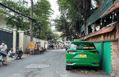 Bán nhà 7 tầng đẹp hẻm 656 Quang Trung ngang 6m có hầm T.máy ở ngay gần chợ 24 tỷ.