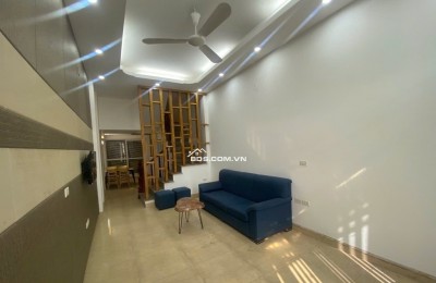 NHÀ ĐẸP HỒNG TIẾN Ở NGAY - GẦN PHỐ GẦN Ô TÔ - TẶNG NỘI THẤT - 30M 5 TẦNG NHỈNH 7 TỶ