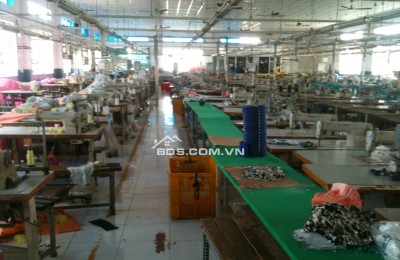 Nhà xưởng cho thuê bà điểm hóc môn dt: 2000m giá 120 triêu/tháng lh: 0944977229