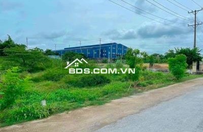 BÁN LÔ ĐẤT 15X65=1010M2 NGAY CHỢ, ĐƯỜNG 18M, ĐIỆN NƯỚC, DÂN CƯ ĐÔNG, GIÁ 190TR