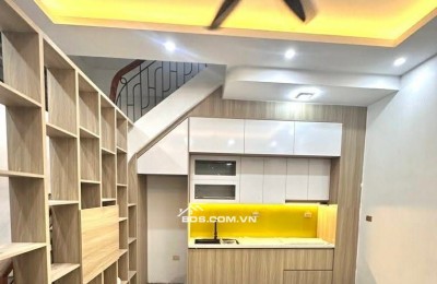 BÁN NHÀ HOÀNG HOA THÁM - HƠN 6 TỶ - MT 5M