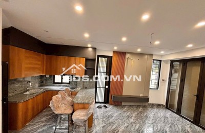 Việt Hưng, Long Biên - Oto đỗ cửa - Lô góc thoáng sáng - Giá chỉ 9 tỷ chẵn