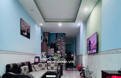 Nhà đẹp Q.10 - CMT8 - hẻm xe hơi thông - 48m2 - 4 tầng - giá 8ty2