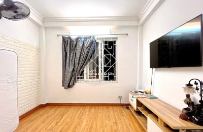 Chinh chủ cho thuê nguyên căn mới 4 tầng x 18m, phố Hoàng Hoa Thám, full nội thất