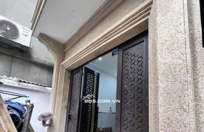 Mễ trì  14tỷ 1 toà  10 phòng cho thuê , doanh thu hàng tháng hiện tại là 55tr/1thg.diện tích 48m2