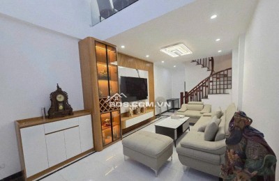 Bán nhà Thạch Bàn, gần AEON, 53m2, không gian sống yên bình, 5.95 tỷ