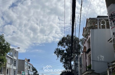 Nhà 3 lầu đường số 26 Bình Phú 1 P11 Q6 (4,4x25) giá 18 tỷ 700