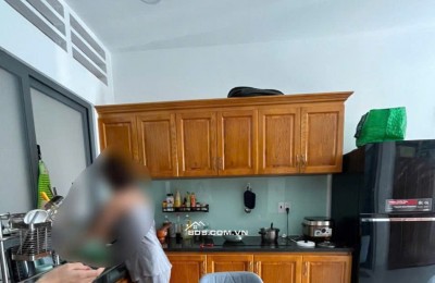 Căn hộ Nam Kỳ Khởi Nghĩa, 97m2, 2 Phòng ngủ, 1 Tolet, 11tr/th. Thang Bộ.