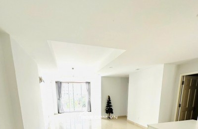 Giá 12tr/th, The Useful (The Era) Lạc Long Quân, TB, 107m2, 3PN, 2WC.